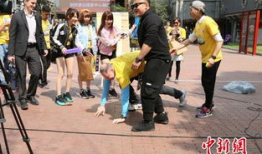 国外真人性爱直播,真实与虚拟的交织